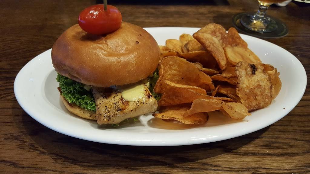 Bobby Vs Restaurant and Sports Bar | restaurant | 11 Schoephoester Rd, Windsor Locks, CT 06096, USA | 8606275808 OR +1 860-627-5808