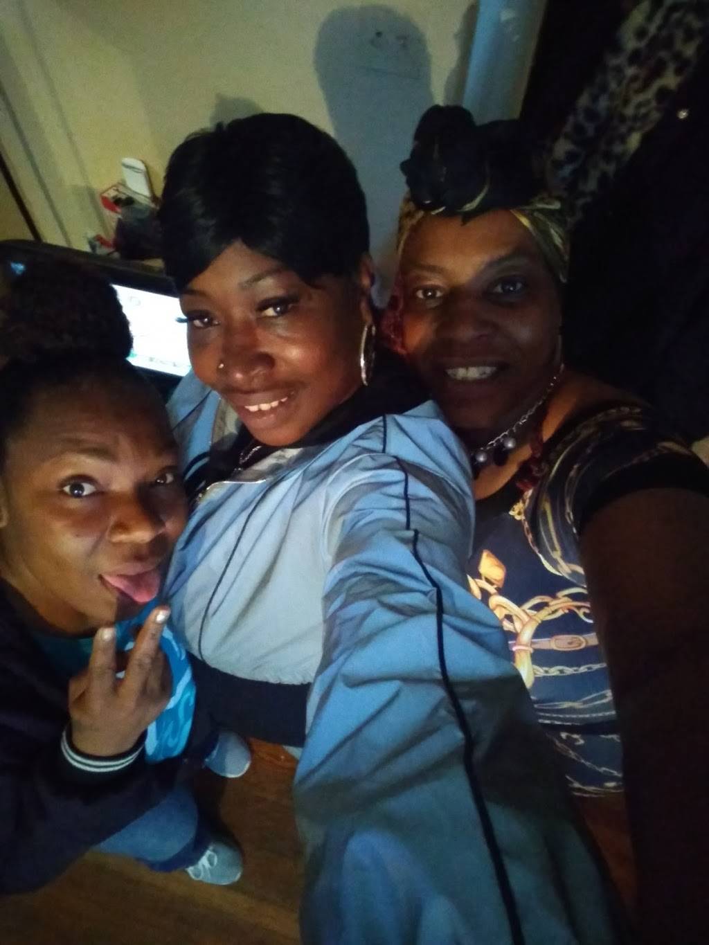 Eds Pizza House | meal delivery | 5022 Wayne Ave, Philadelphia, PA 19144, USA | 2158495588 OR +1 215-849-5588