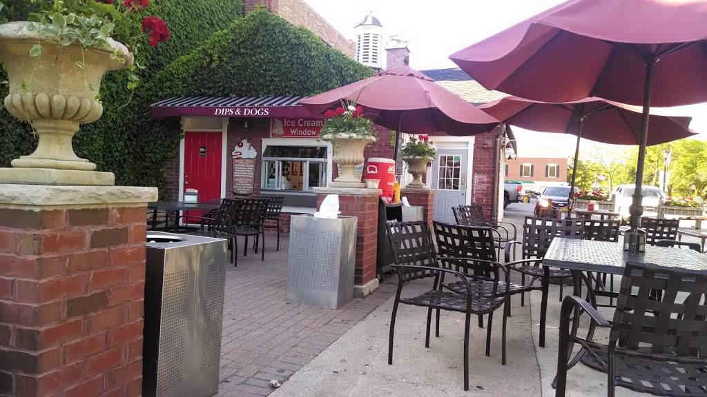 Dips & Dogs | restaurant | 50 South Garfield, Hinsdale, IL 60521, USA | 6308870944 OR +1 630-887-0944