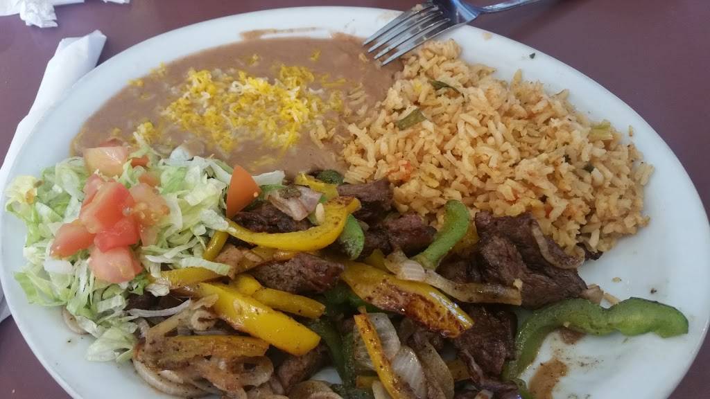 Yolis Mexico Grande | restaurant | 1015 E Benson Hwy, Tucson, AZ 85713, USA | 5208340160 OR +1 520-834-0160