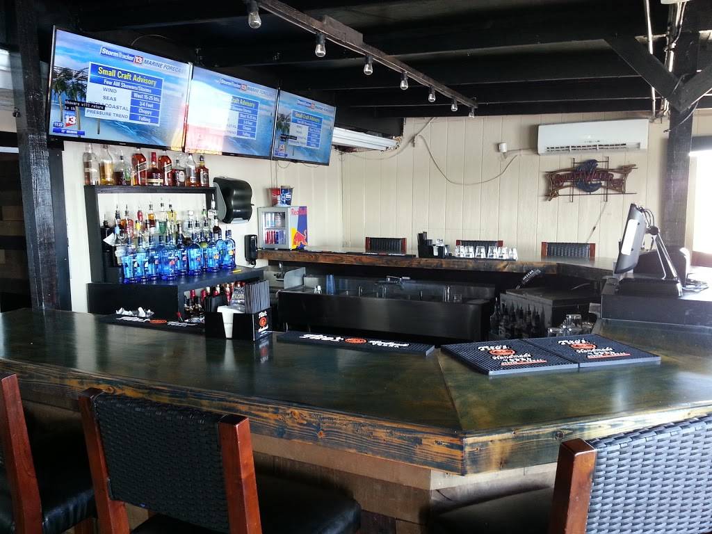 The Waterfront | restaurant | 4201 S Orange Ave, Orlando, FL 32806, USA | 4078660468 OR +1 407-866-0468