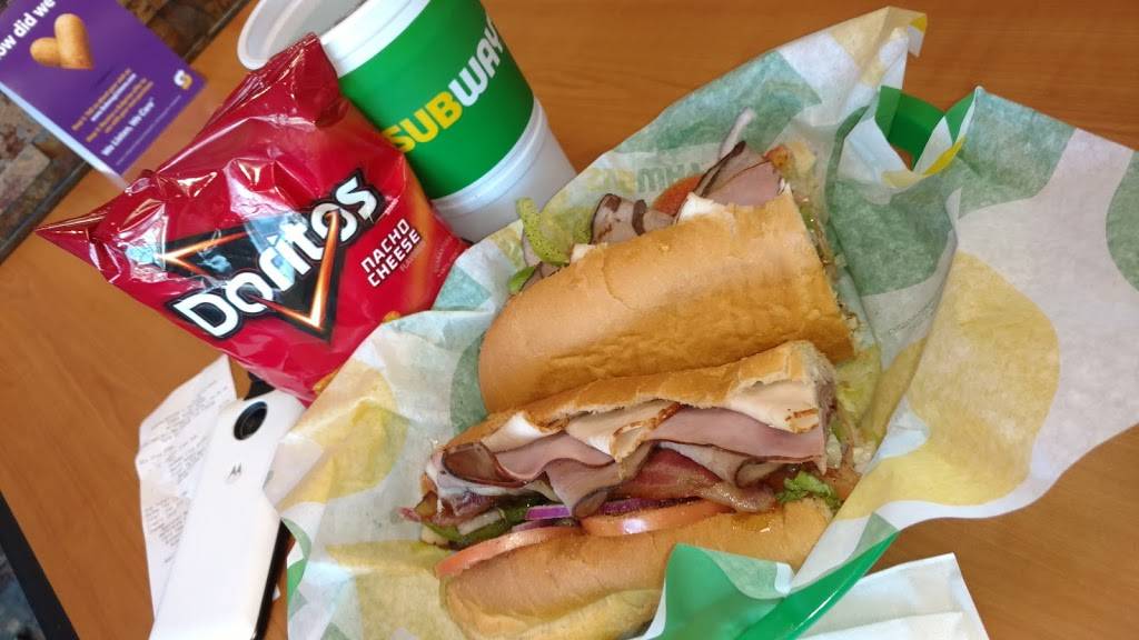 Subway | restaurant | 33950 Angels Ln, Wildomar, CA 92595, USA | 9514714032 OR +1 951-471-4032