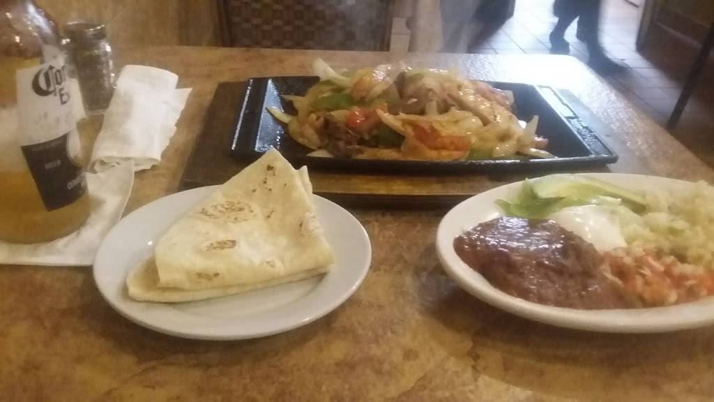 Centenos Restaurant | restaurant | 827 Kennedy St NW, Washington, DC 20011, USA | 2028821919 OR +1 202-882-1919