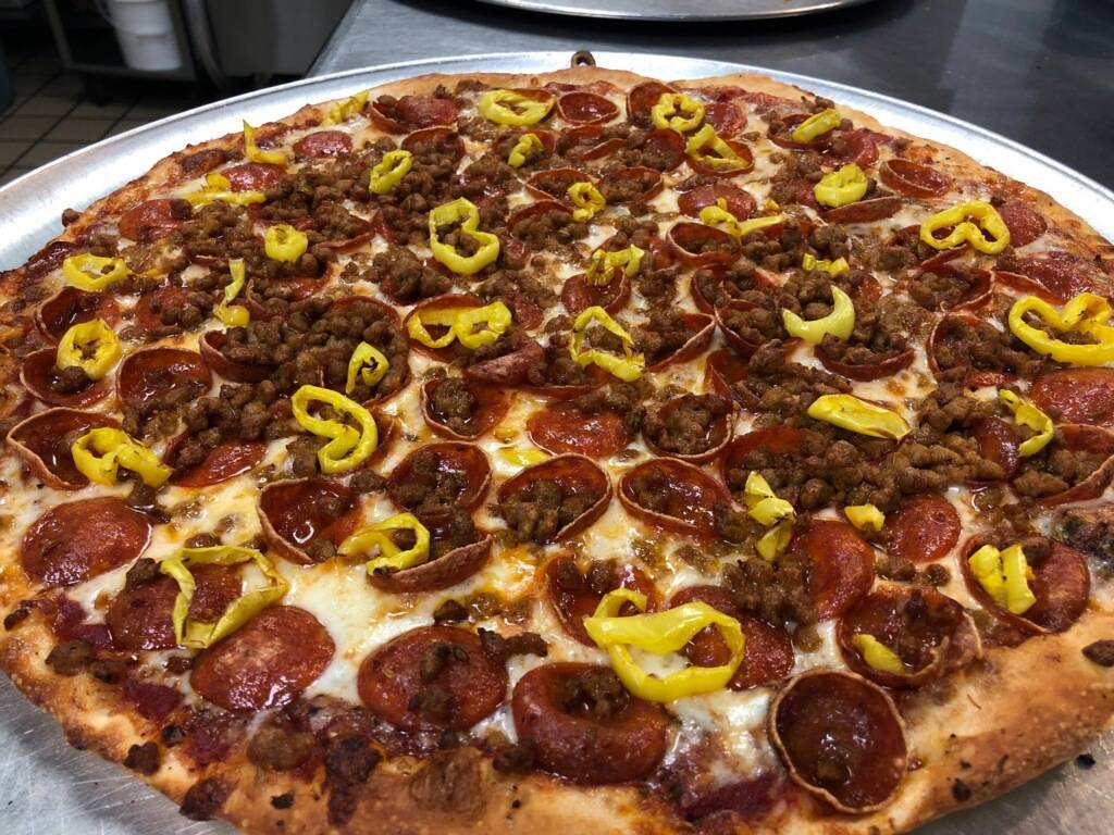 Giovannis Pizza of Huntington | restaurant | 2002 3rd Ave, Huntington, WV 25703, USA | 6813783459 OR +1 681-378-3459