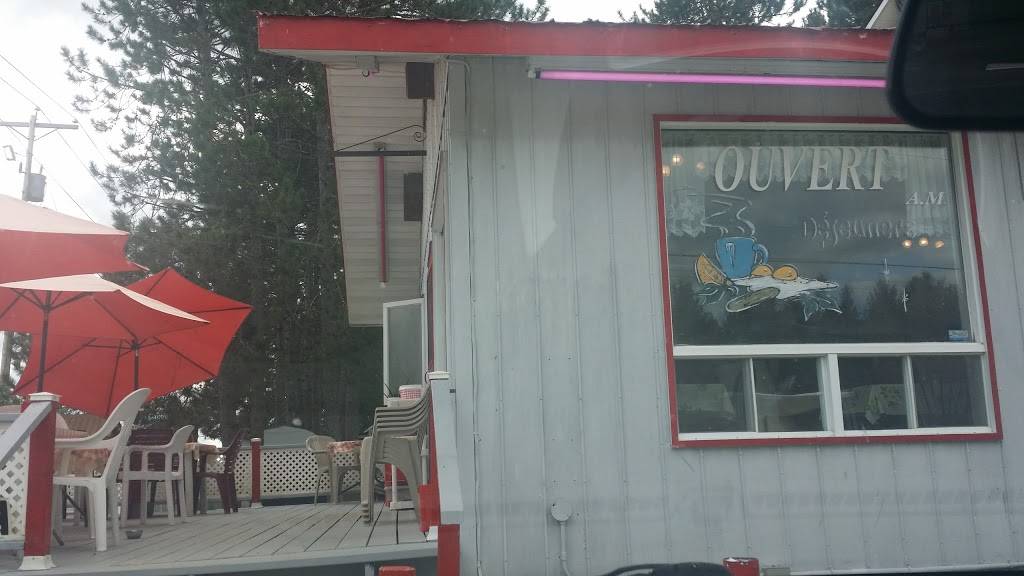 Chez Denise | restaurant | 1 Montée Aubry, Saint-André-Avellin, QC J0V 1W0, Canada | 8199831572 OR +1 819-983-1572