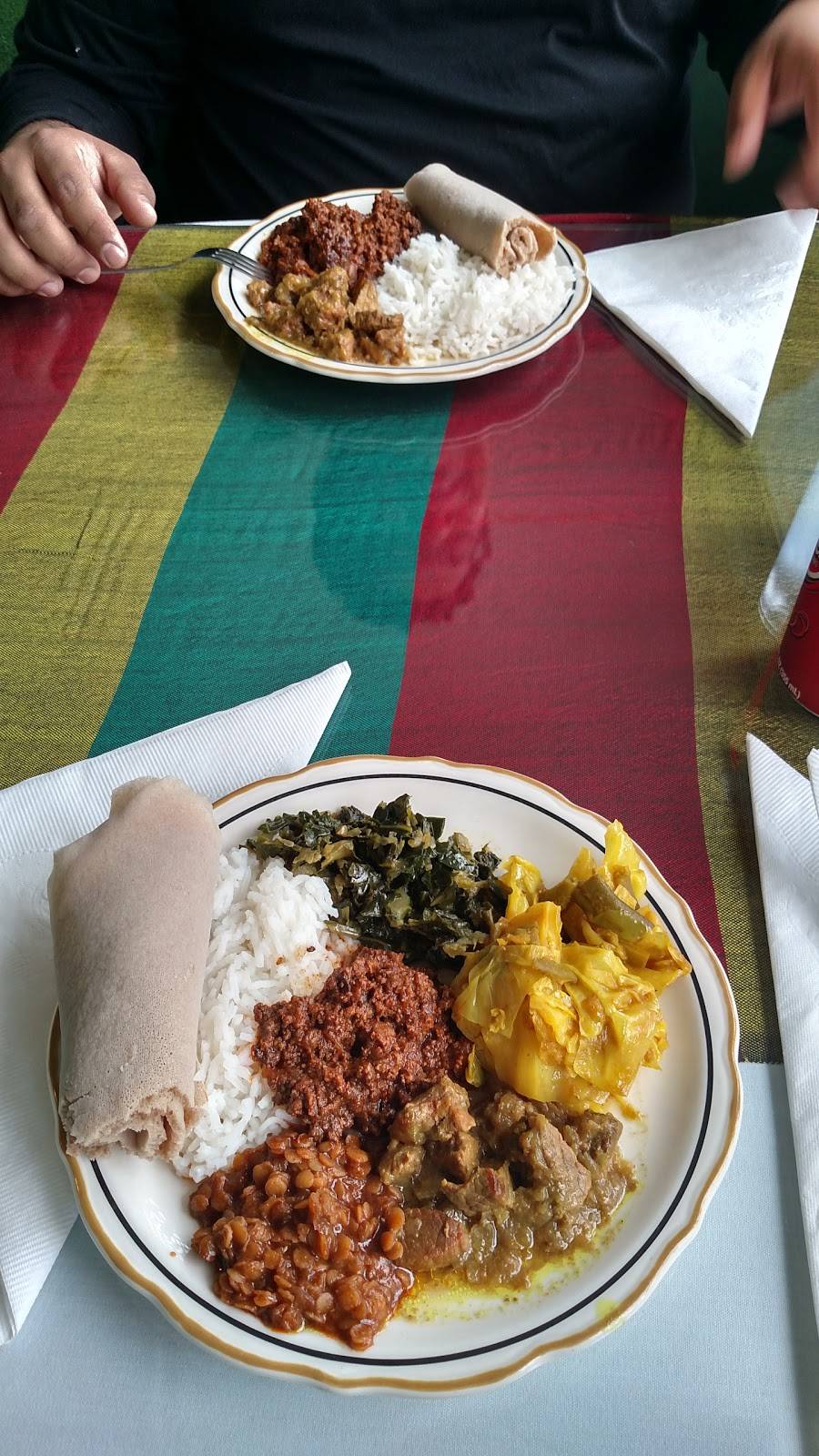 Asters Ethiopian Restaurant | restaurant | 2804 N Interstate Hwy 35, Austin, TX 78705, USA | 5124695966 OR +1 512-469-5966