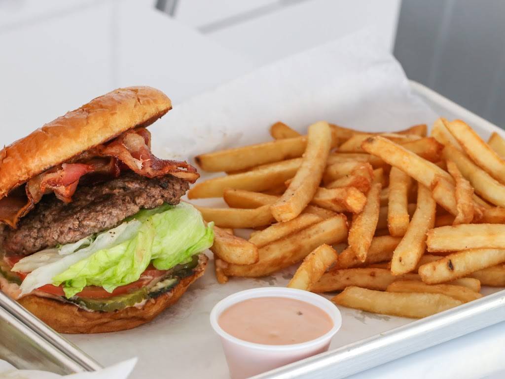 Johnnyss Greek & Burger Bar | restaurant | 4975 S Alma School Rd, Chandler, AZ 85248, USA | 4805341884 OR +1 480-534-1884