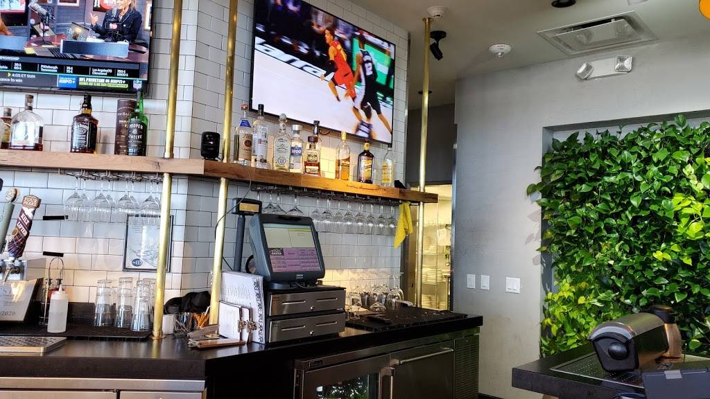 The Parlor @ Sky Harbor | restaurant | 3251 E Sky Harbor Blvd 4th floor, Phoenix, AZ 85034, USA | 4803719646 OR +1 480-371-9646