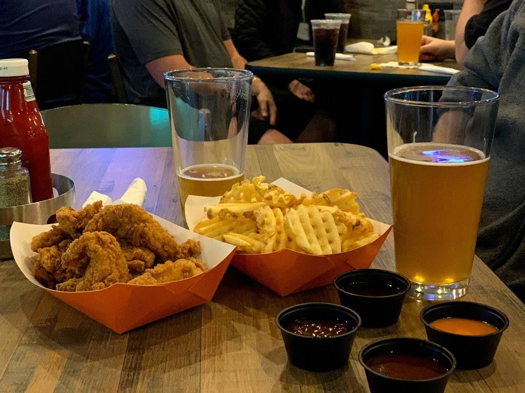 Taps N Tenders | restaurant | 3320 IL-59, Naperville, IL 60564, USA | 6309618277 OR +1 630-961-8277