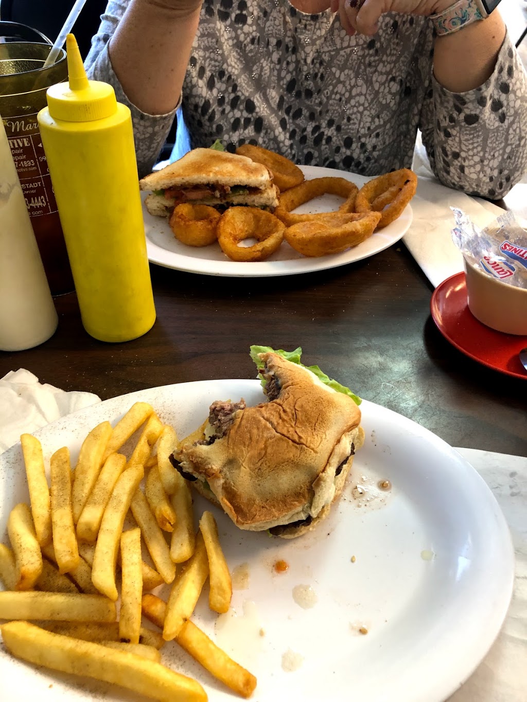 Mother Marys Family Restaurant | restaurant | 850 Blackburn Dr, Mobile, AL 36608, USA | 2516332373 OR +1 251-633-2373