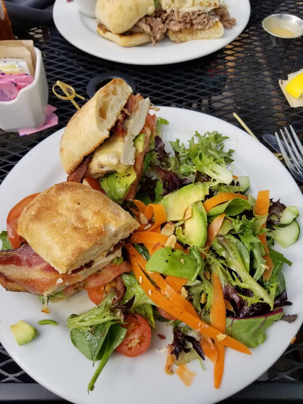 Independent Restaurant & Bar | restaurant | 629 Main St, Placerville, CA 95667, USA | 5303447645 OR +1 530-344-7645