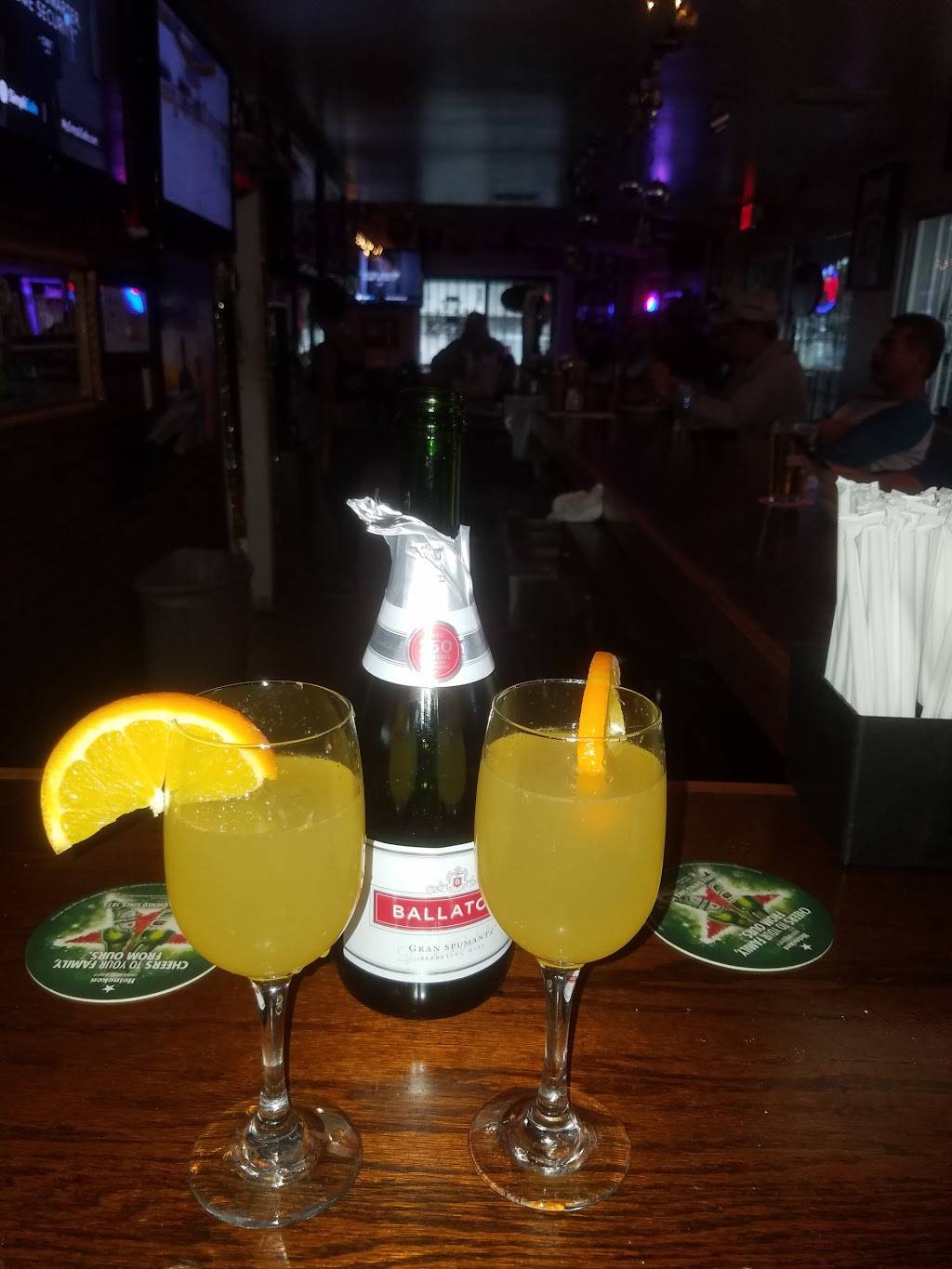 The Swig Bar | restaurant | 2466 Fender Ave A, Fullerton, CA 92831, USA | 7148719211 OR +1 714-871-9211