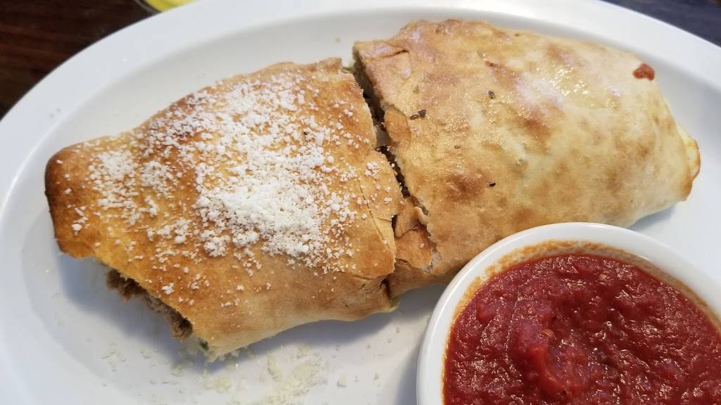 Vinnys Italian Grill | restaurant | 6737 Lake Harbour Dr, Midlothian, VA 23112, USA | 8046390044 OR +1 804-639-0044