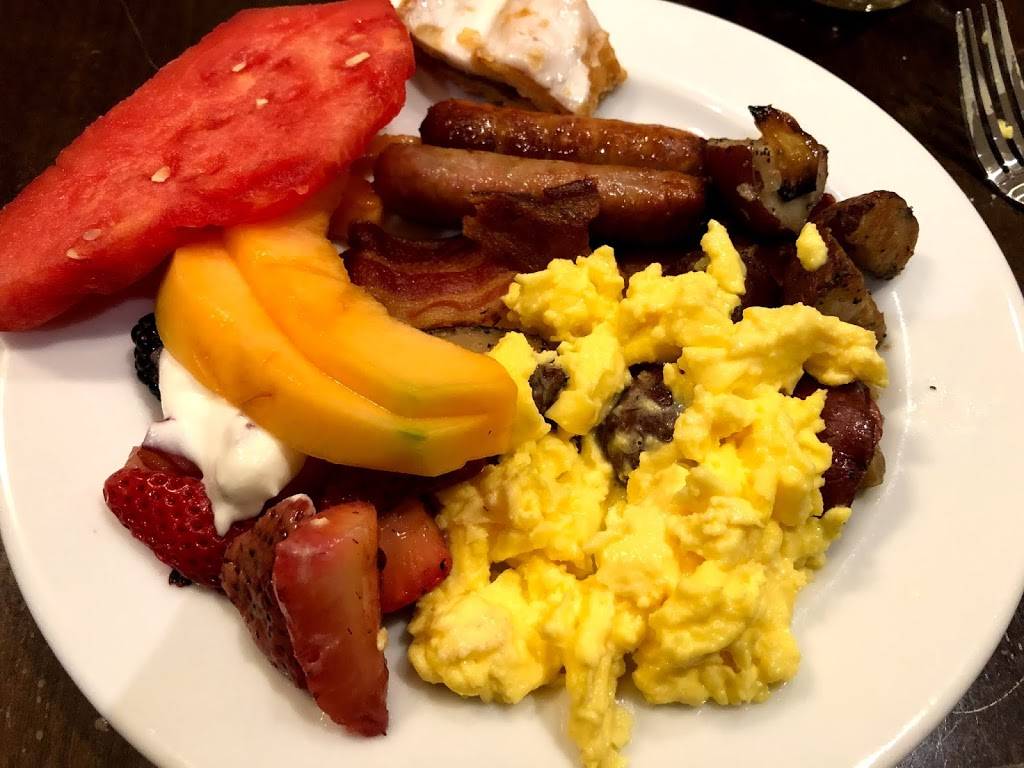 Bistro 333 | restaurant | 333 W Kilbourn Ave, Milwaukee, WI 53203, USA | 4142706130 OR +1 414-270-6130