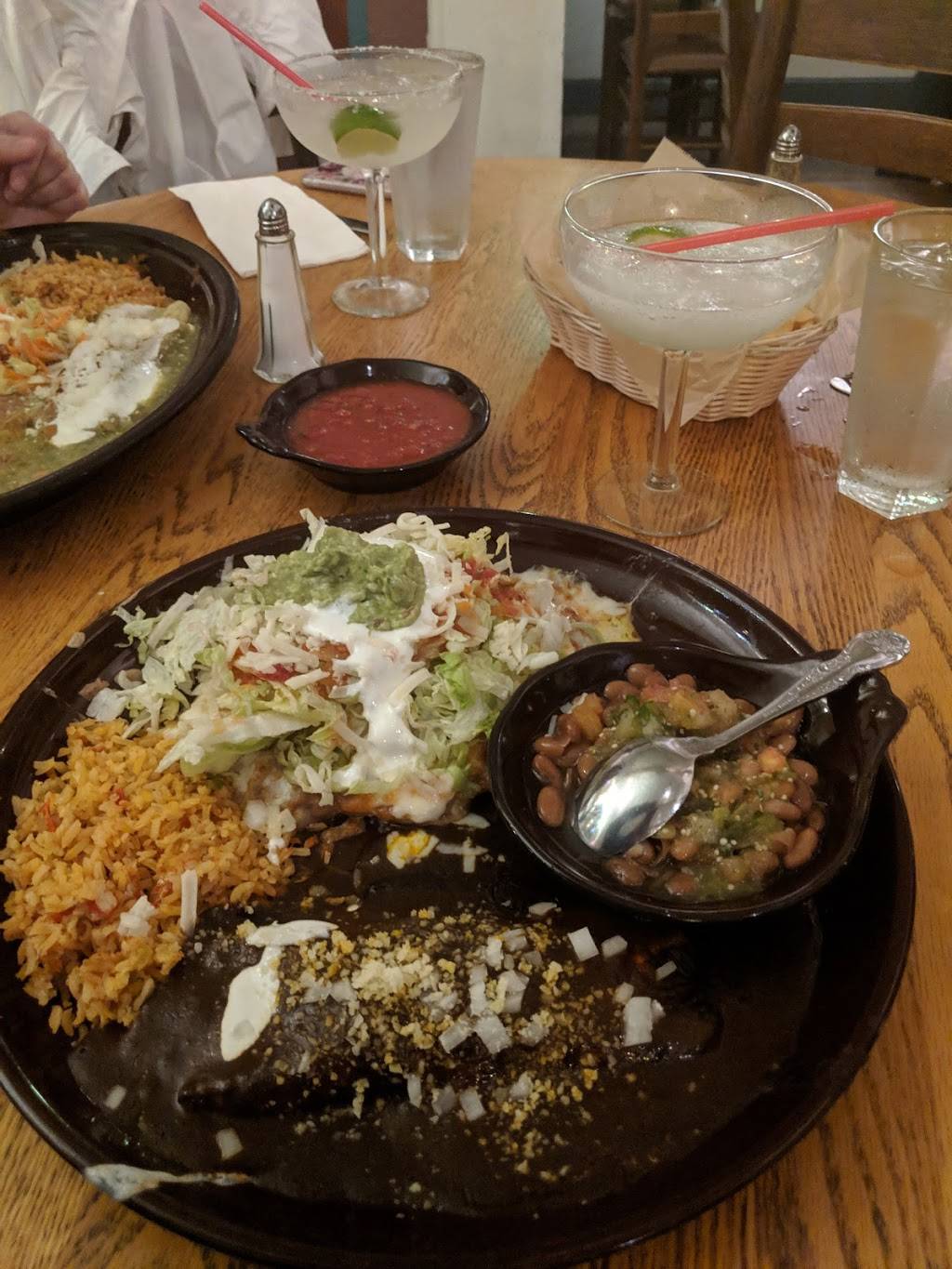 La Fonda Cocina Mexicana | restaurant | 2310 S El Camino Real, San Mateo, CA 94403, USA | 6505749699 OR +1 650-574-9699