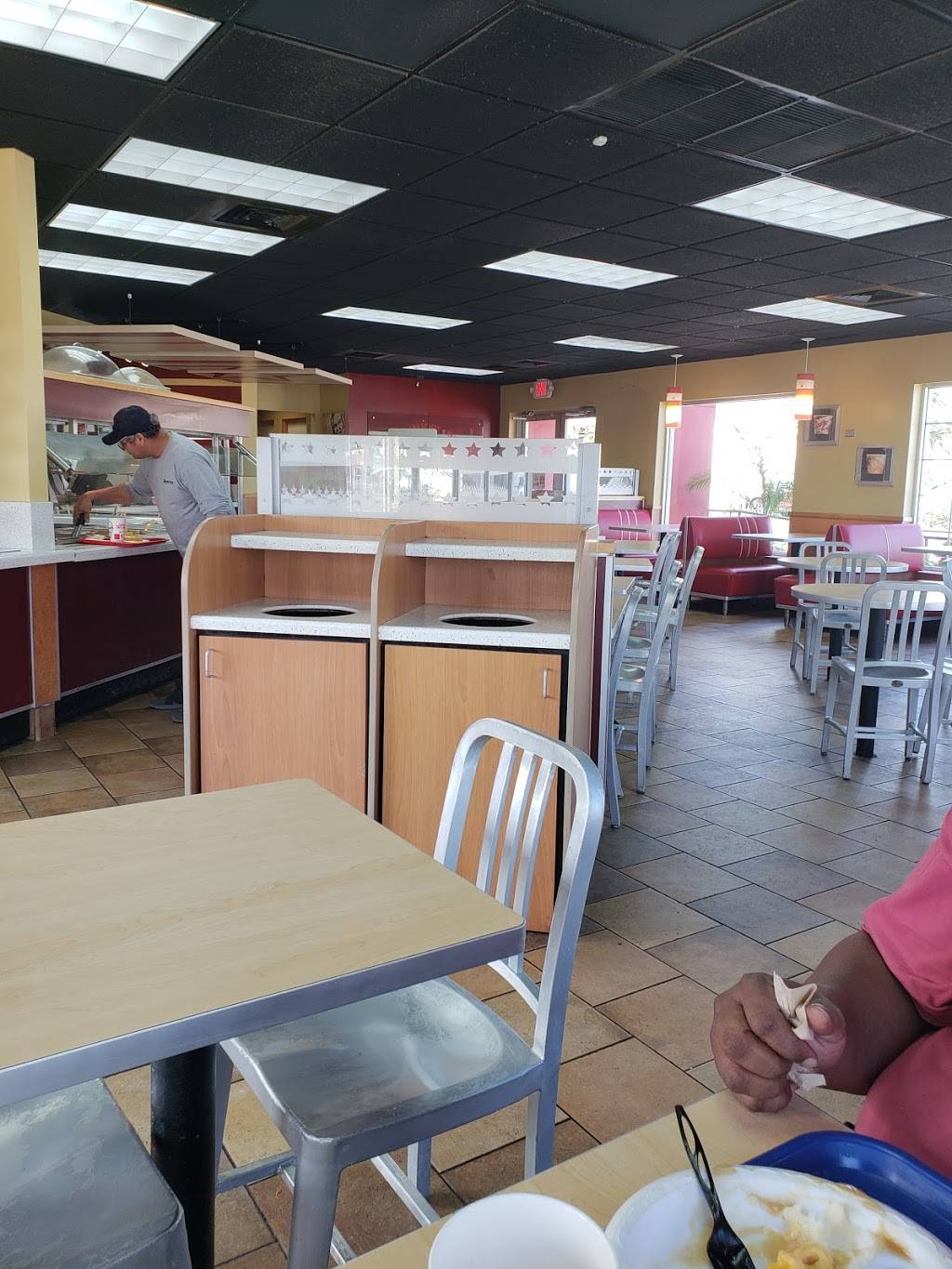 KFC | restaurant | 4402 W Gandy Blvd, Tampa, FL 33611, USA | 8138375391 OR +1 813-837-5391