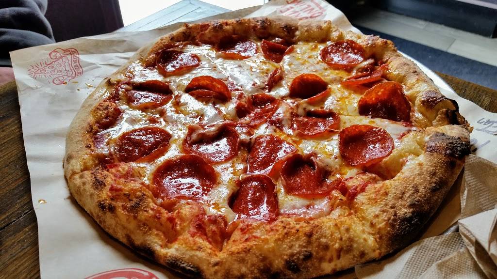 Pizza Roto | restaurant | 560 River St, Madison, OH 44057, USA | 4409834639 OR +1 440-983-4639