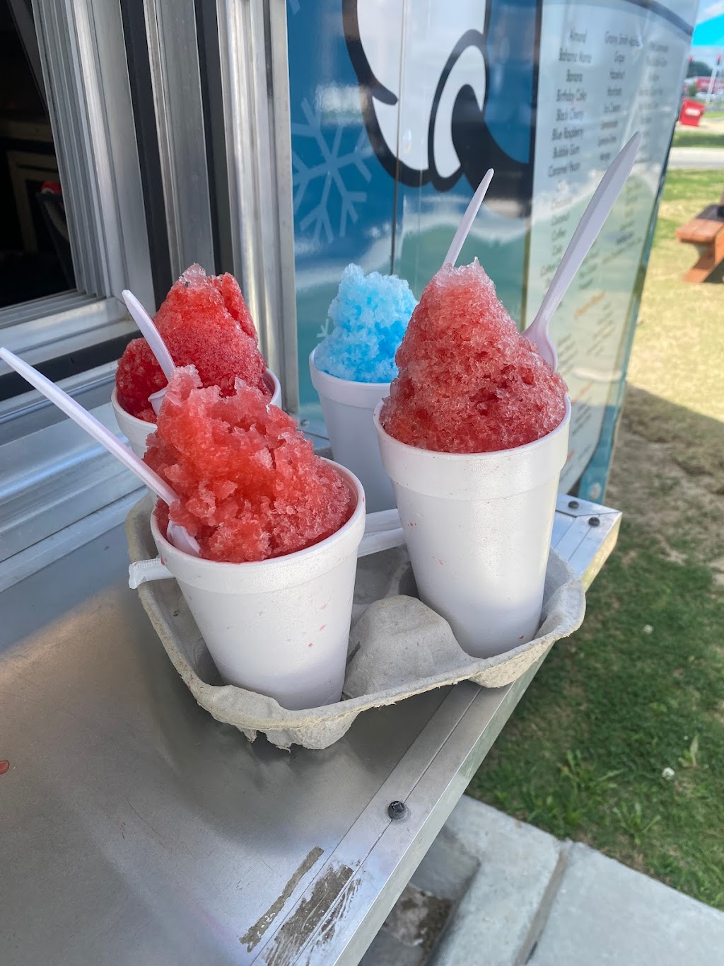Black Diamond Sno Shack | meal takeaway | 37319 Perkins Rd, Prairieville, LA 70769, USA | 2254020982 OR +1 225-402-0982
