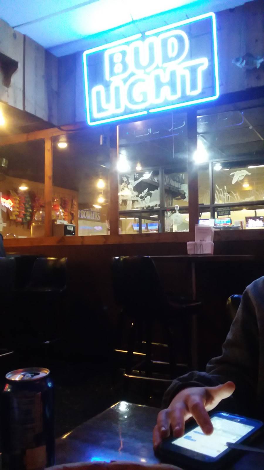 Boscobel Bowling & Banquet LLC | night club | 9716, 16971 US-61, Boscobel, WI 53805, USA | 6083752200 OR +1 608-375-2200