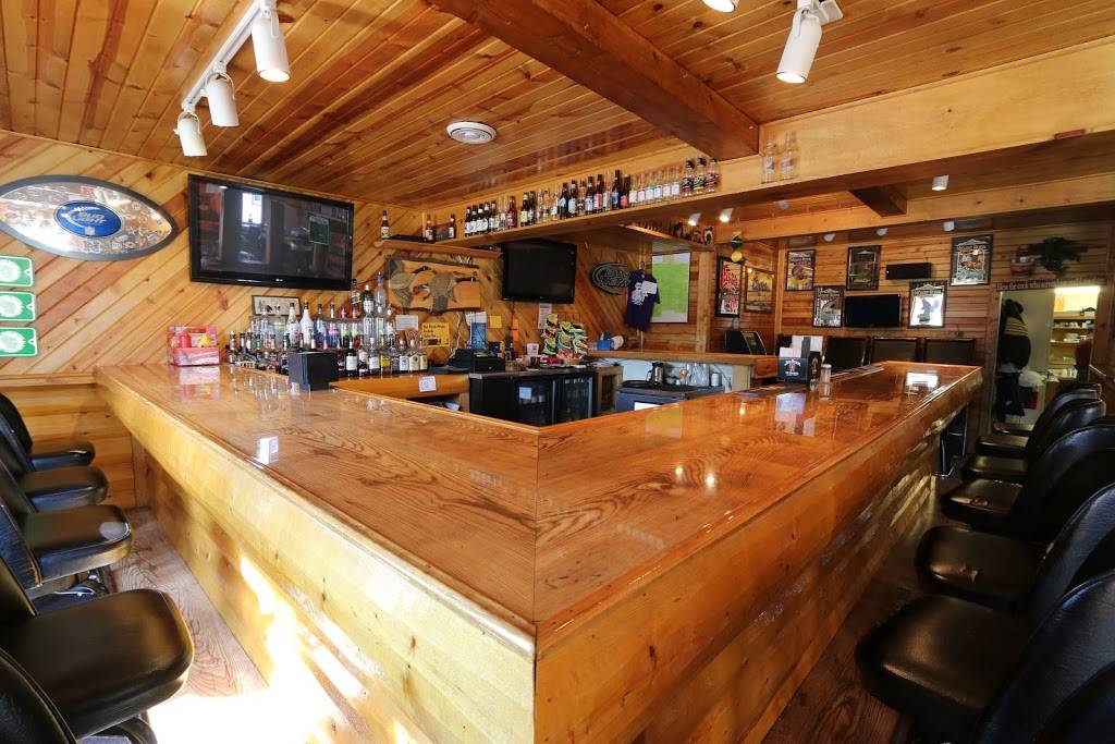 Anitas Log Cabin Restaurant & Bar | restaurant | 210 N Main St, Oakfield, WI 53065, USA | 9205833019 OR +1 920-583-3019
