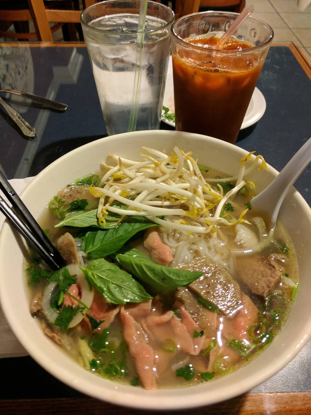 Aroy-Dee Restaurant | restaurant | 2128 Indianola Ave, Des Moines, IA 50315, USA | 5155288009 OR +1 515-528-8009