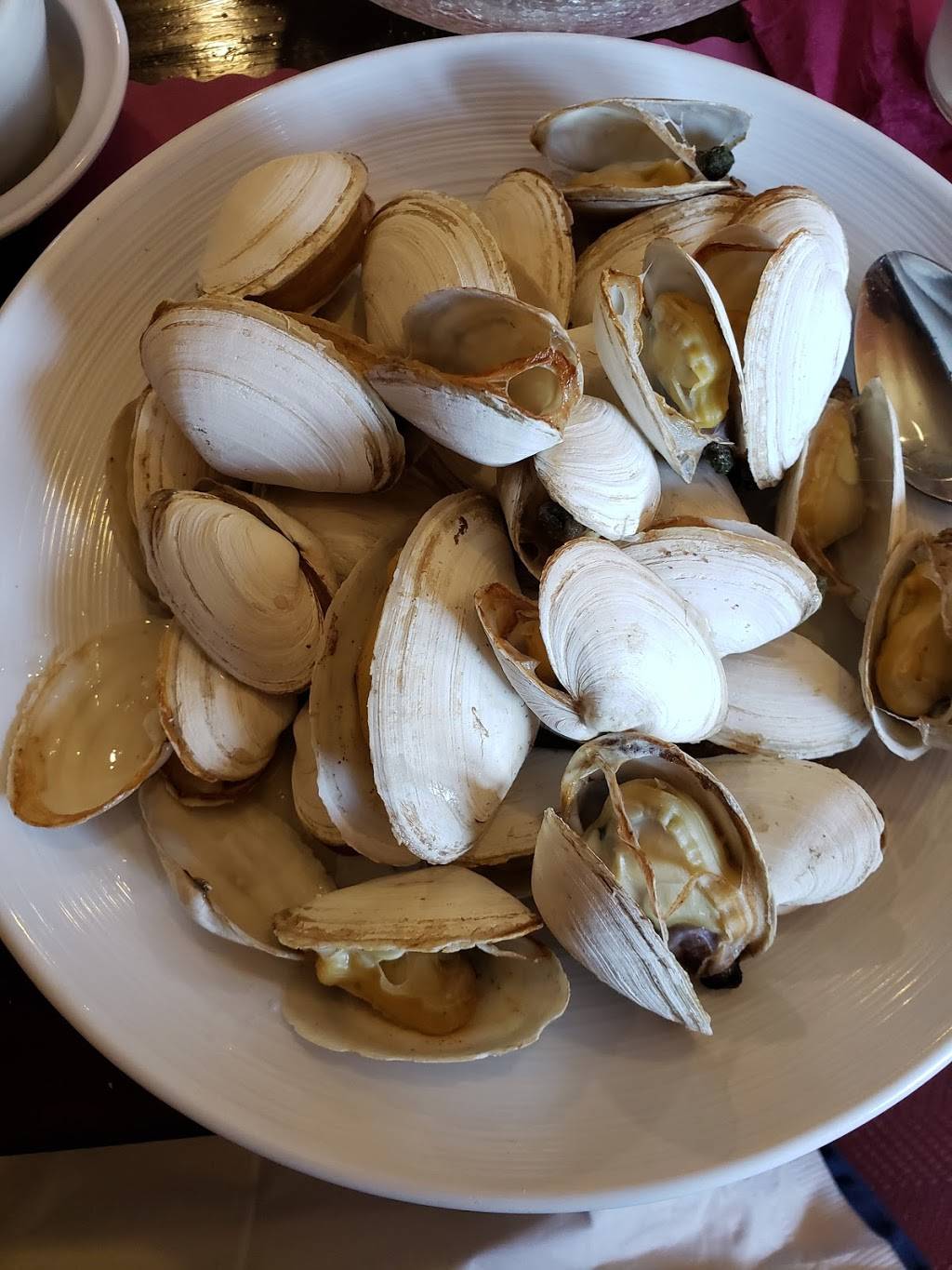 Lindseys Family Restaurant | restaurant | 3138 Cranberry Hwy, East Wareham, MA 02538, USA | 5087595544 OR +1 508-759-5544