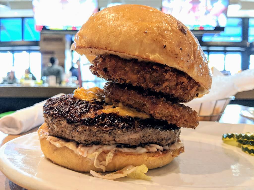 Zinburger Wine & Burger Bar | restaurant | 6000 Glades Road, Town Center, Boca Raton, FL 33431, USA | 5613933252 OR +1 561-393-3252