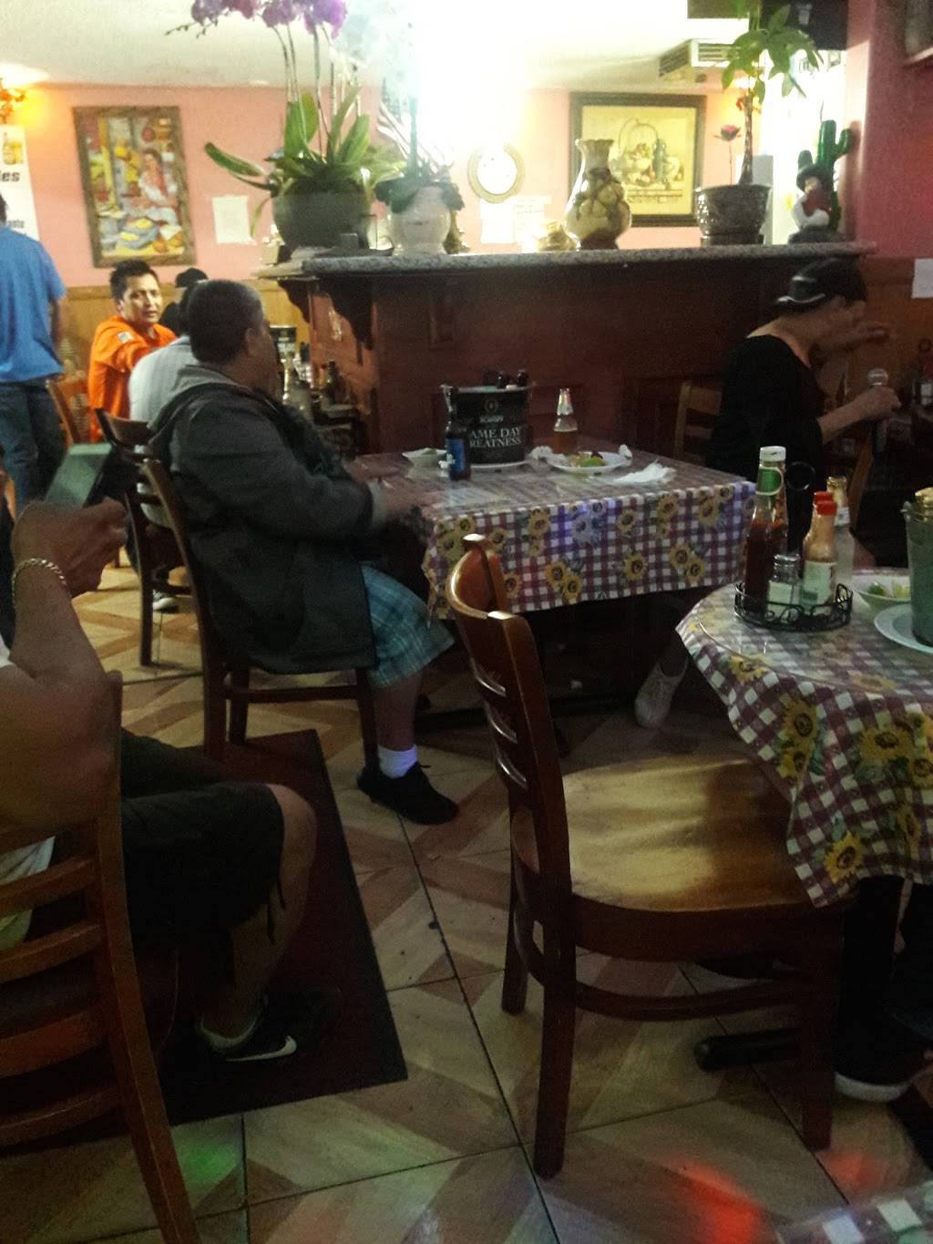 Flor Blanca Restaurant | restaurant | 806 S Alvarado St, Los Angeles, CA 90057, USA | 2133806400 OR +1 213-380-6400