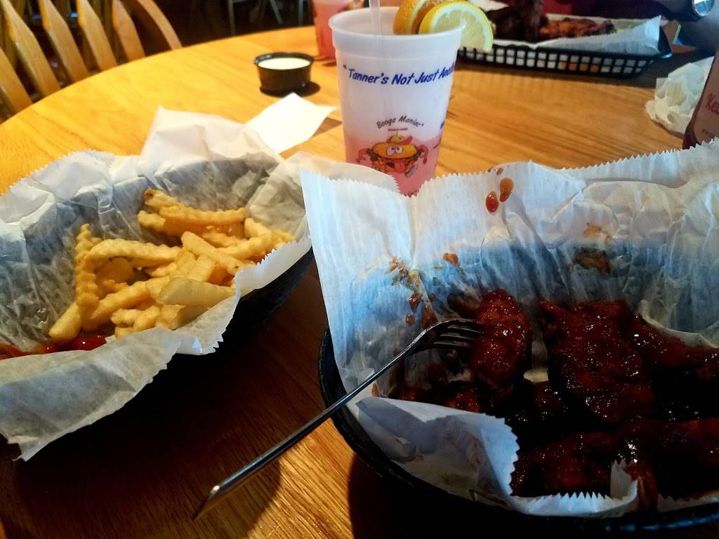 Tanners Bar & Grill | restaurant | 19102 Q St, Omaha, NE 68135, USA | 4027634414 OR +1 402-763-4414