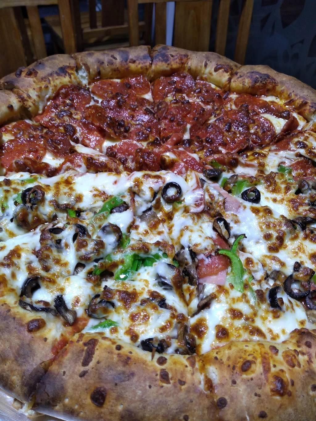 Pizza & Love | restaurant | Blvd. Casa Blanca S/N, Las Misiones, 22215 Tijuana, B.C., Mexico | 016646456040 OR +52 664 645 6040