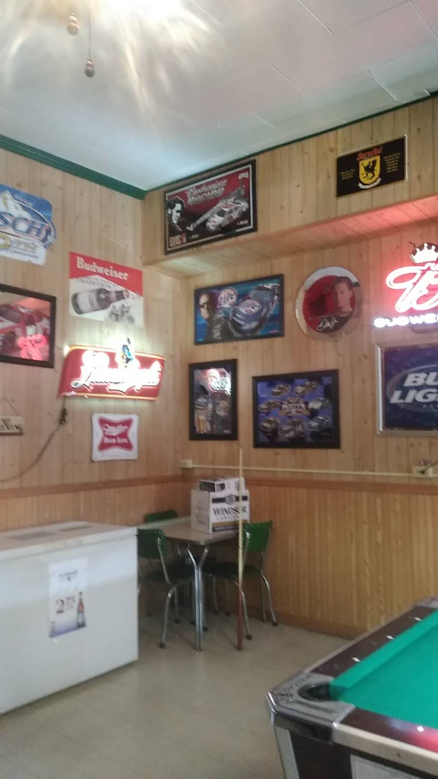 Green Lantern Tavern | restaurant | 231 W 7th St, Neillsville, WI 54456, USA | 7157433663 OR +1 715-743-3663