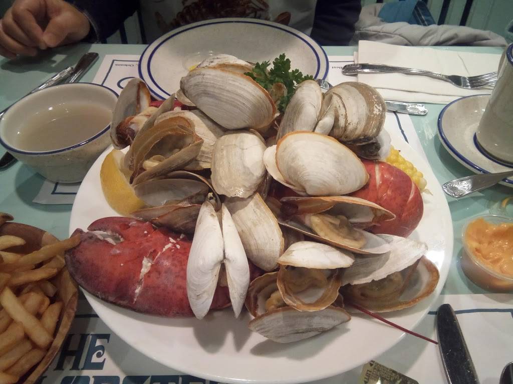 Lobster Claw Restaurant | restaurant | 42 Cranberry Hwy, Orleans, MA 02653, USA | 5082551800 OR +1 508-255-1800