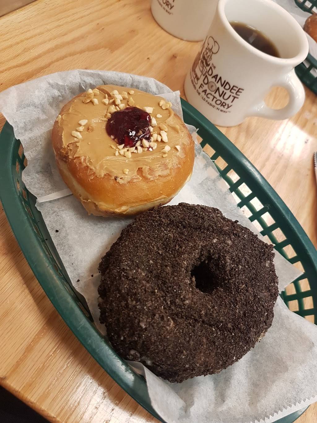 Dandee Donuts Factory | bakery | 102 N 28th Ave, Hollywood, FL 33020, USA | 9549291118 OR +1 954-929-1118