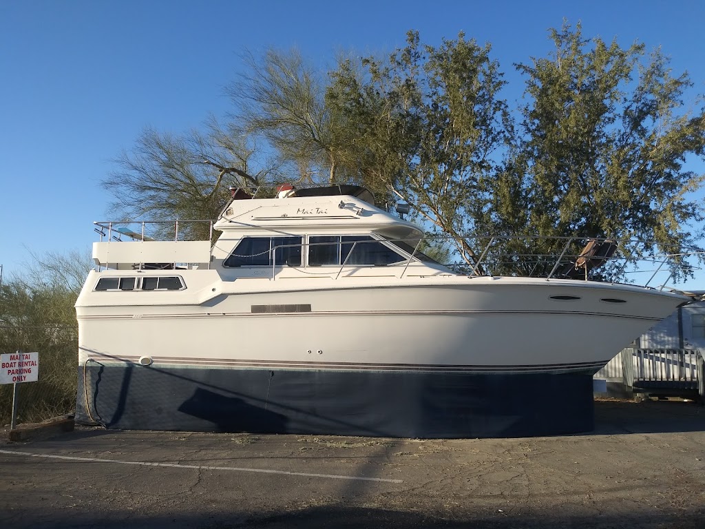 Quartzsite Yacht Club Restaurant Bar | restaurant | 1090 W Main St, Quartzsite, AZ 85346, USA | 9289276331 OR +1 928-927-6331