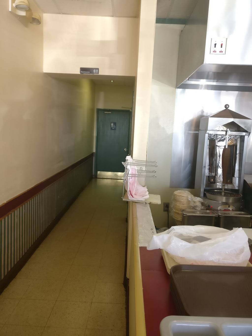 King Gyros | restaurant | 1113 Murfreesboro Rd, Franklin, TN 37064, USA | 6157943999 OR +1 615-794-3999