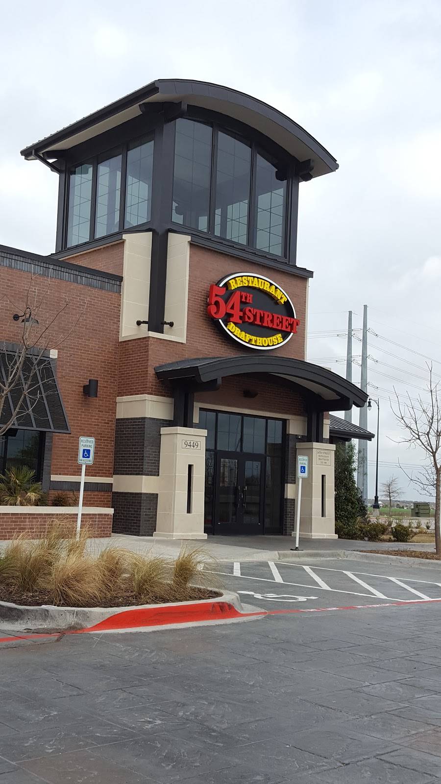 54th Street Restaurant & Drafthouse | restaurant | 9449 Dallas Pkwy, Frisco, TX 75033, USA | 2143870284 OR +1 214-387-0284