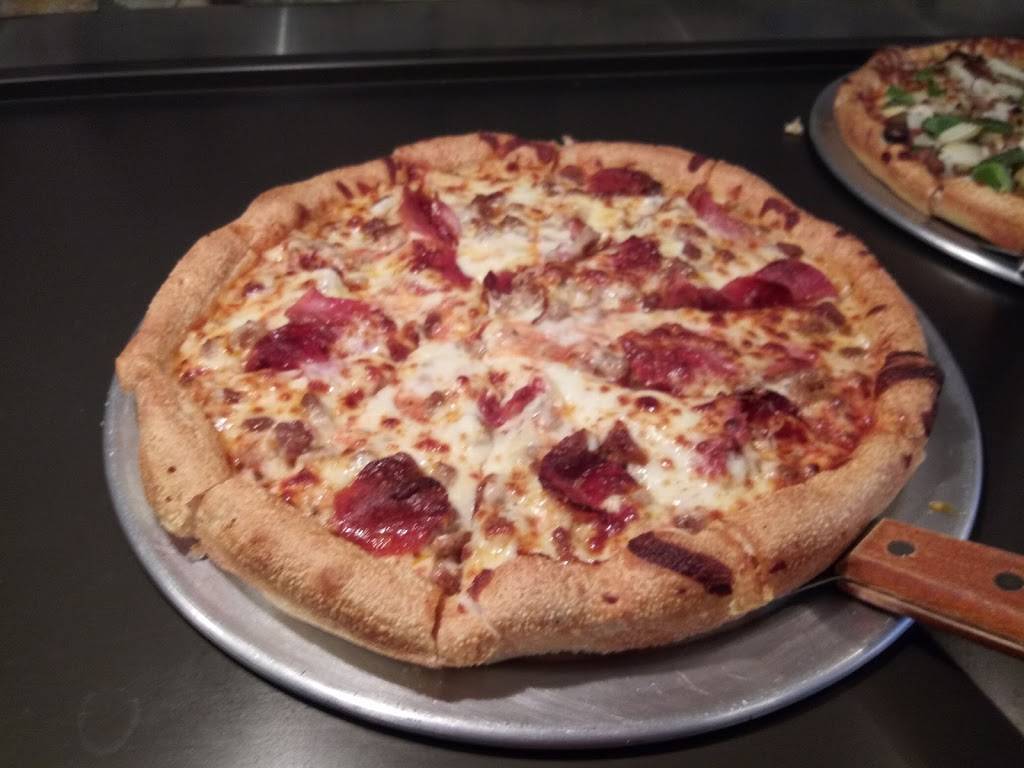Milanos Pizza | restaurant | 305 S Main St, McGregor, TX 76657, USA | 2542364177 OR +1 254-236-4177