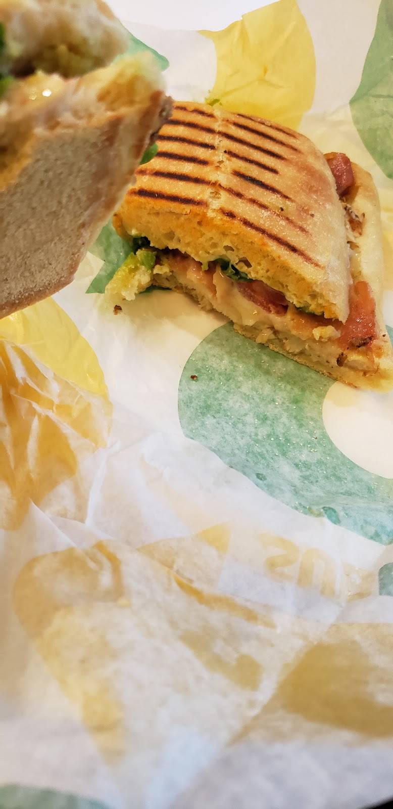 Subway | restaurant | 8650 Genesee Ave Suite 238, San Diego, CA 92122, USA | 8586780129 OR +1 858-678-0129