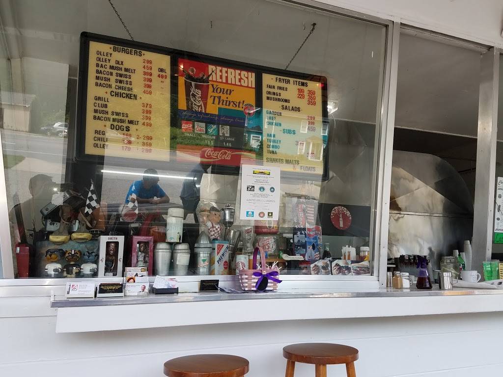 Checkers Drive-In Perry Ohio "home of the best burger in the wor | restaurant | 3858 N Ridge Rd, Perry, OH 44081, USA | 4402595144 OR +1 440-259-5144