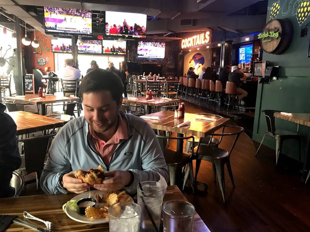 Gibson | restaurant | 11318 N Community House Rd #200, Charlotte, NC 28277, USA | 7048175554 OR +1 704-817-5554