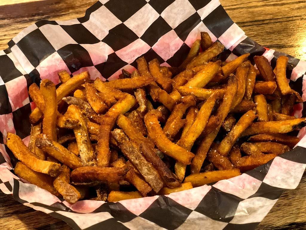 Buddys Burgers | restaurant | 170 E Main St, Newark, DE 19711, USA | 3025337363 OR +1 302-533-7363