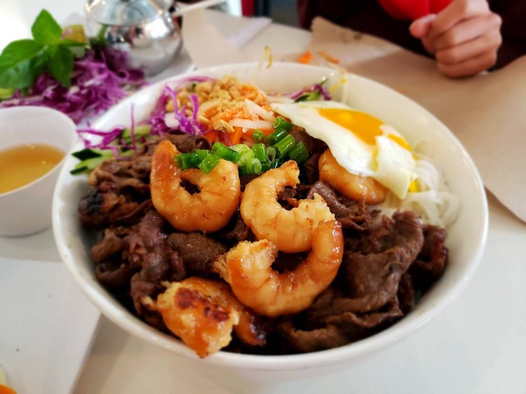 Pho Please | restaurant | 1920 E Riverside Dr, Austin, TX 78741, USA | 5123549779 OR +1 512-354-9779