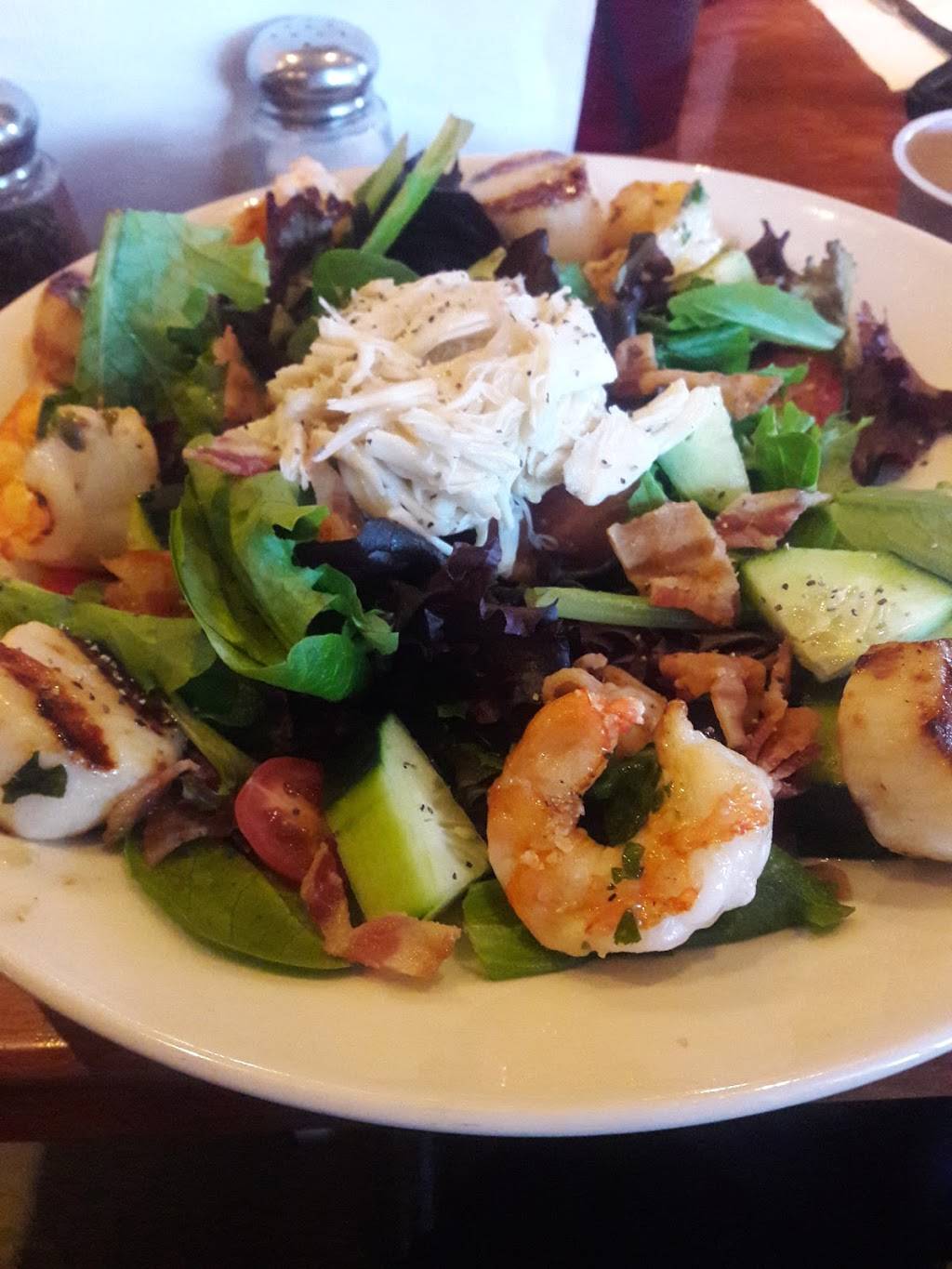 Burger Bar at Gallos | restaurant | 3013, 8101, Roosevelt Blvd, Philadelphia, PA 19152, USA | 2153330484 OR +1 215-333-0484