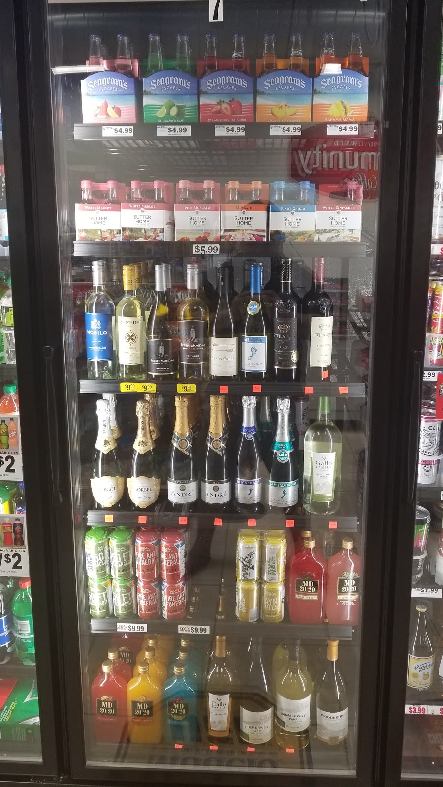 Amigos C-Store | restaurant | 950 S Carrier Pkwy, Grand Prairie, TX 75051, USA | 2146770771 OR +1 214-677-0771