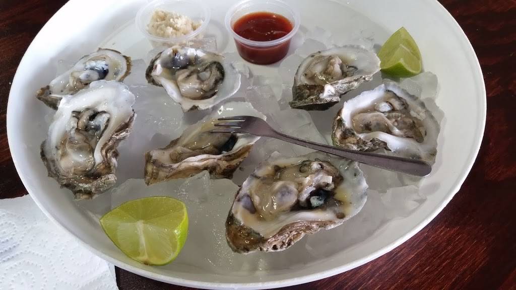 Los 3 Amigos Seafood & Oyster Bar | restaurant | 19786 TX-105, Montgomery, TX 77356, USA | 9364482000 OR +1 936-448-2000