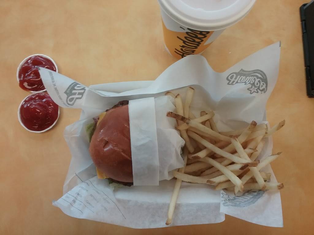 Hardees | restaurant | 610 Blowing Rock Rd, Boone, NC 28607, USA | 8282643414 OR +1 828-264-3414