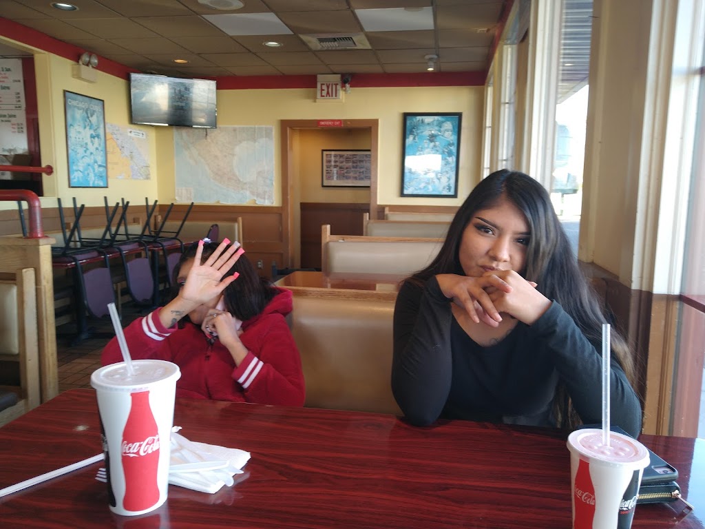 Los Jilbertos | restaurant | 2812 North Ave, Grand Junction, CO 81501, USA | 9702436972 OR +1 970-243-6972