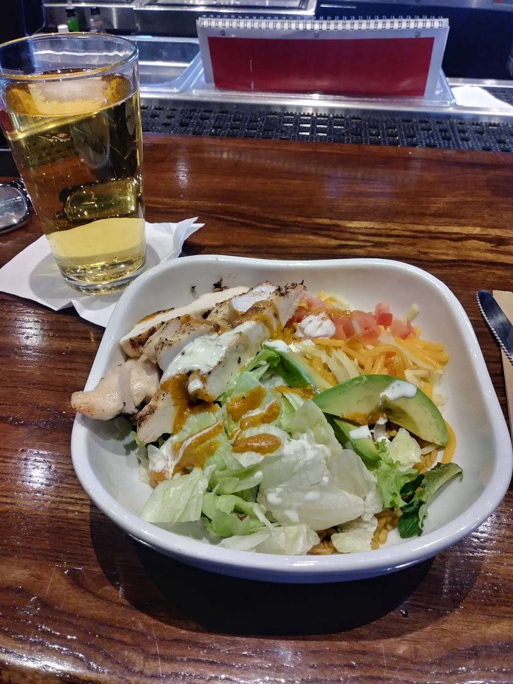 Chilis Grill & Bar | meal takeaway | 302 Cooley St, Springfield, MA 01128, USA | 4134269507 OR +1 413-426-9507