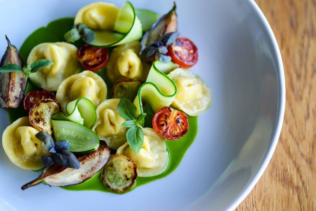 Mix Mix Kitchen Bar | restaurant | 300 N Main St, Santa Ana, CA 92701, USA | 7148365158 OR +1 714-836-5158