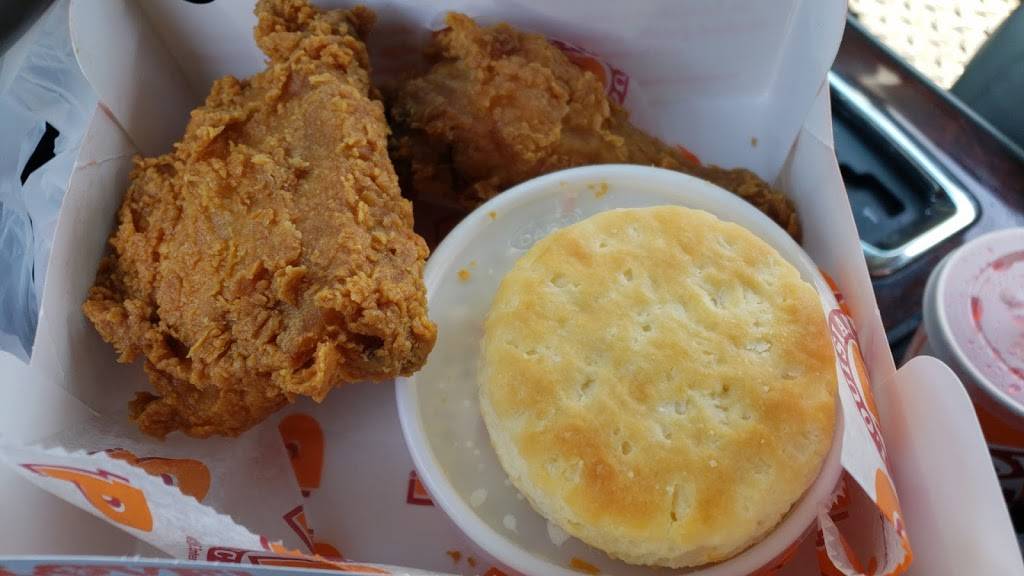 Popeyes Louisiana Kitchen | restaurant | 14312 Prairie Ave, Hawthorne, CA 90250, USA | 3106445833 OR +1 310-644-5833